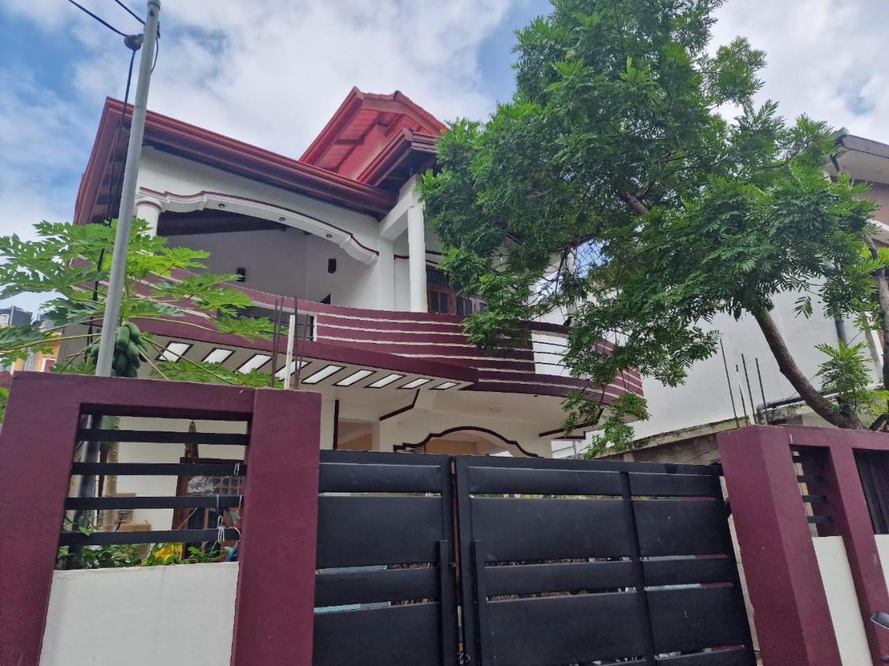 Javi Holiday Home Trincomalee Exterior foto
